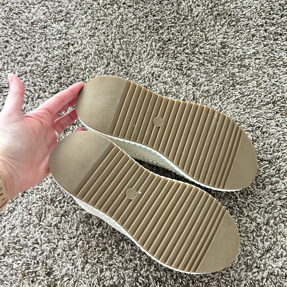 Women's Cream Sneakers - Picture 4 of 4